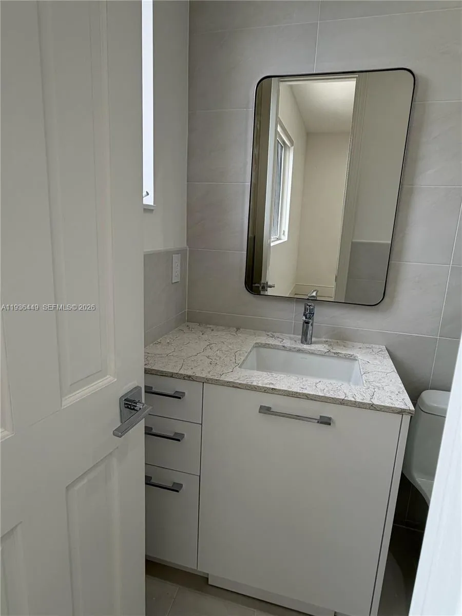673 Destacada Ave, Coral Gables, Florida 33156, Coral Gables, Florida 33156, 7 Bedrooms Bedrooms, ,7 BathroomsBathrooms,Residential,For Sale,673 Destacada Ave, Coral Gables, Florida 33156,A11936449