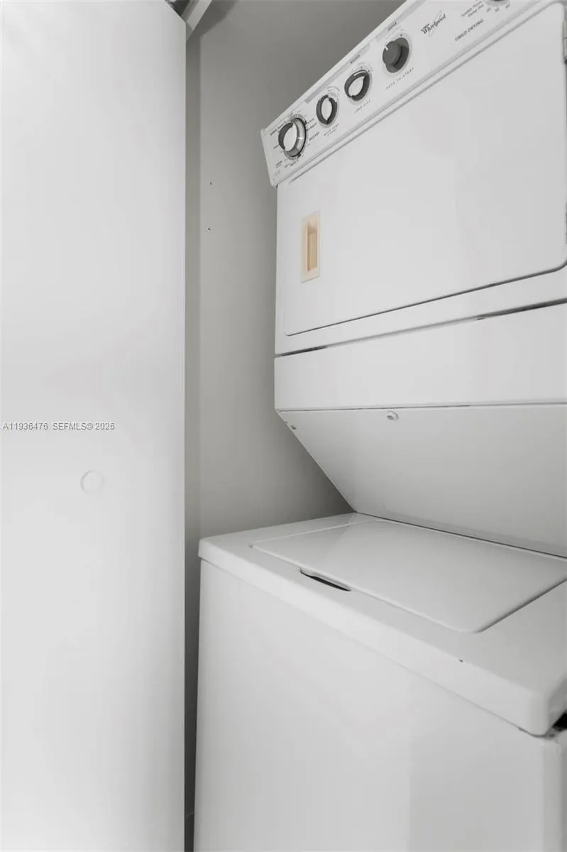 60 Sw 13th St 3213, Miami, Florida 33130, Miami, Florida 33130, 1 Bedroom Bedrooms, ,1 BathroomBathrooms,Residential,For Sale,60 Sw 13th St 3213, Miami, Florida 33130,A11936476