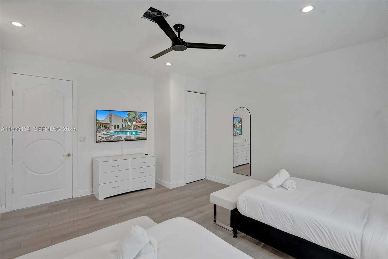 1430 Nw 114th Ave ., Plantation, Florida 33323, Plantation, Florida 33323, 9 Bedrooms Bedrooms, ,6 BathroomsBathrooms,Residential Lease,For Rent,1430 Nw 114th Ave ., Plantation, Florida 33323,A11936164