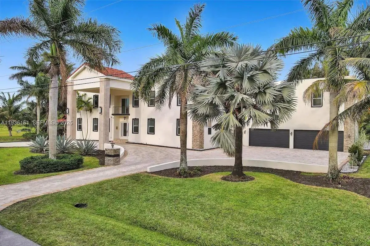 1430 Nw 114th Ave, Plantation, Florida 33323, Plantation, Florida 33323, 9 Bedrooms Bedrooms, ,6 BathroomsBathrooms,Residential,For Sale,1430 Nw 114th Ave, Plantation, Florida 33323,A11936161