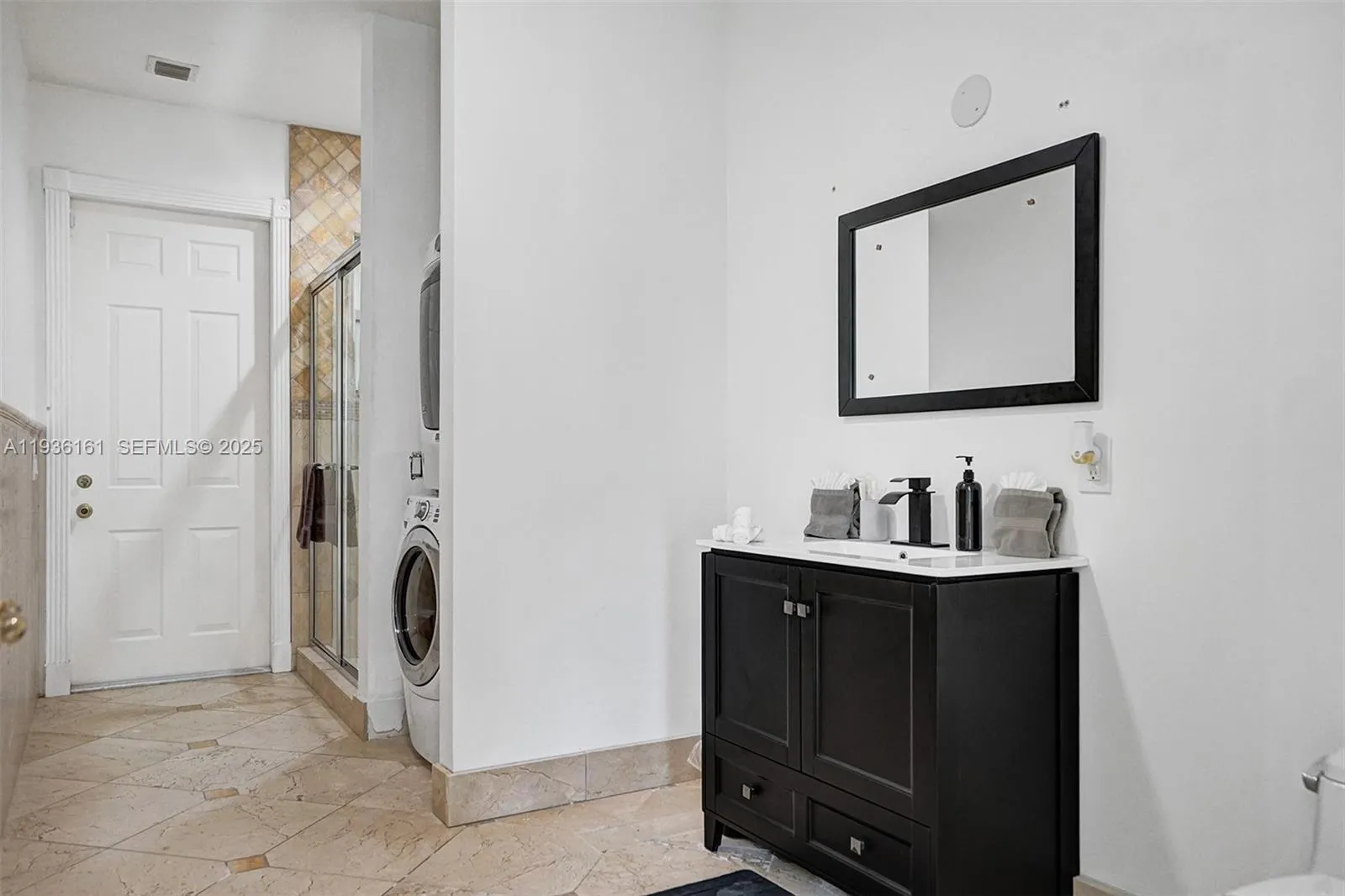 1430 Nw 114th Ave, Plantation, Florida 33323, Plantation, Florida 33323, 9 Bedrooms Bedrooms, ,6 BathroomsBathrooms,Residential,For Sale,1430 Nw 114th Ave, Plantation, Florida 33323,A11936161