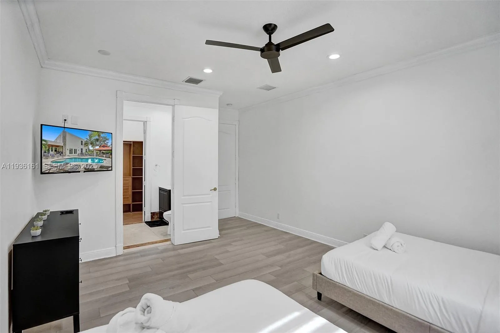 1430 Nw 114th Ave, Plantation, Florida 33323, Plantation, Florida 33323, 9 Bedrooms Bedrooms, ,6 BathroomsBathrooms,Residential,For Sale,1430 Nw 114th Ave, Plantation, Florida 33323,A11936161