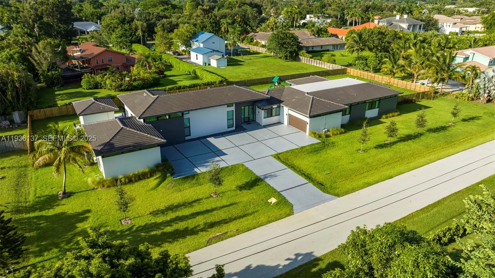 11911 Nw 2 St, Plantation, Florida 33325, Plantation, Florida 33325, 8 Bedrooms Bedrooms, ,7 BathroomsBathrooms,Residential,For Sale,11911 Nw 2 St, Plantation, Florida 33325,A11936137