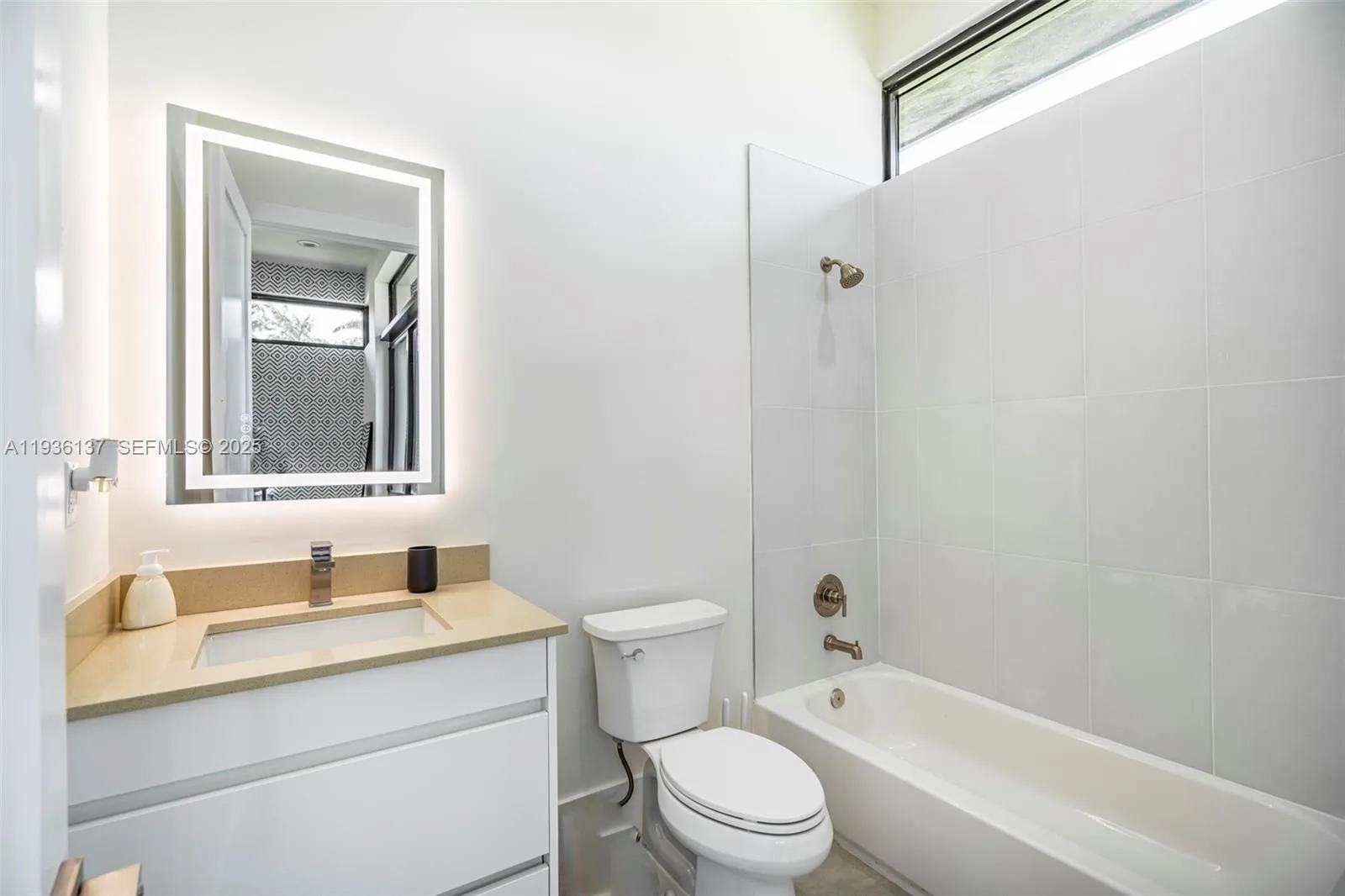 11911 Nw 2 St, Plantation, Florida 33325, Plantation, Florida 33325, 8 Bedrooms Bedrooms, ,7 BathroomsBathrooms,Residential,For Sale,11911 Nw 2 St, Plantation, Florida 33325,A11936137