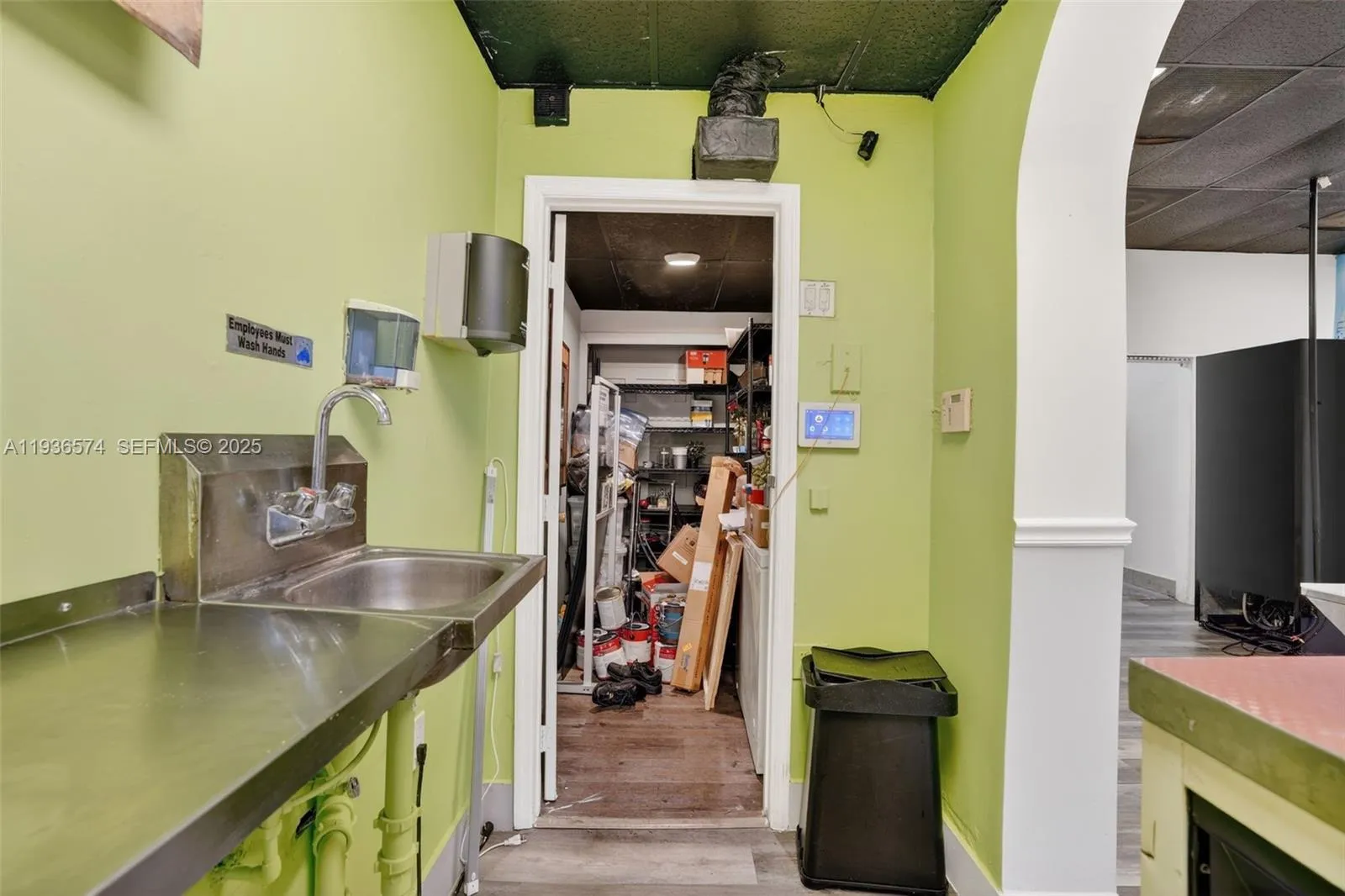 Catering Business For Sal In The Heart Of Fontaine, Miami, Florida 33172, ,Business Opportunity,For Sale,Catering Business For Sal In The Heart Of Fontaine,A11936574