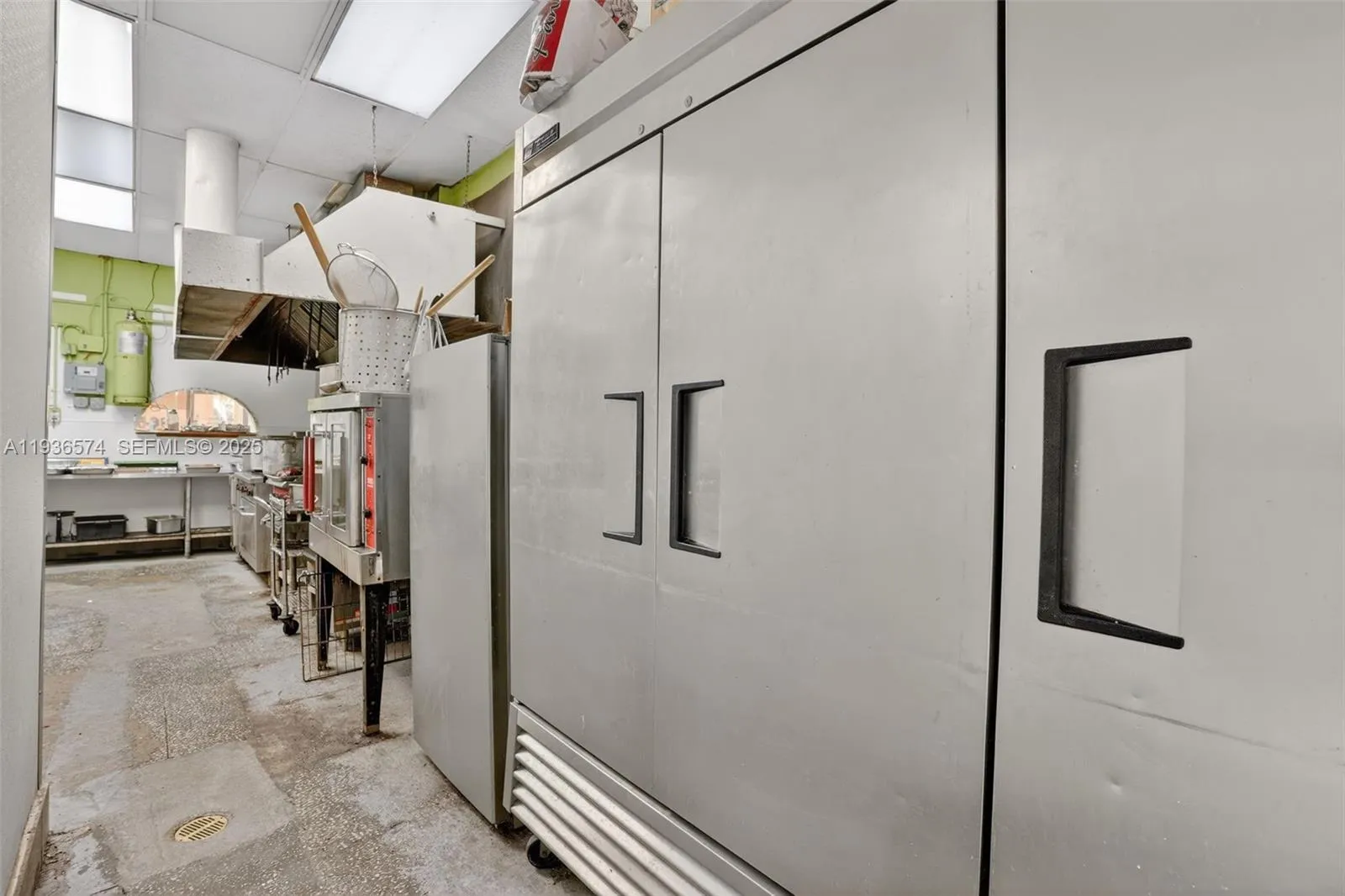 Catering Business For Sal In The Heart Of Fontaine, Miami, Florida 33172, ,Business Opportunity,For Sale,Catering Business For Sal In The Heart Of Fontaine,A11936574