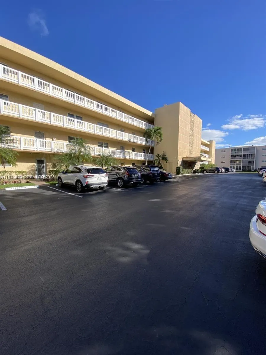 1025 Se 3rd Ave 102, Dania Beach, Florida 33004, Dania Beach, Florida 33004, 2 Bedrooms Bedrooms, ,2 BathroomsBathrooms,Residential,For Sale,1025 Se 3rd Ave 102, Dania Beach, Florida 33004,A11936579