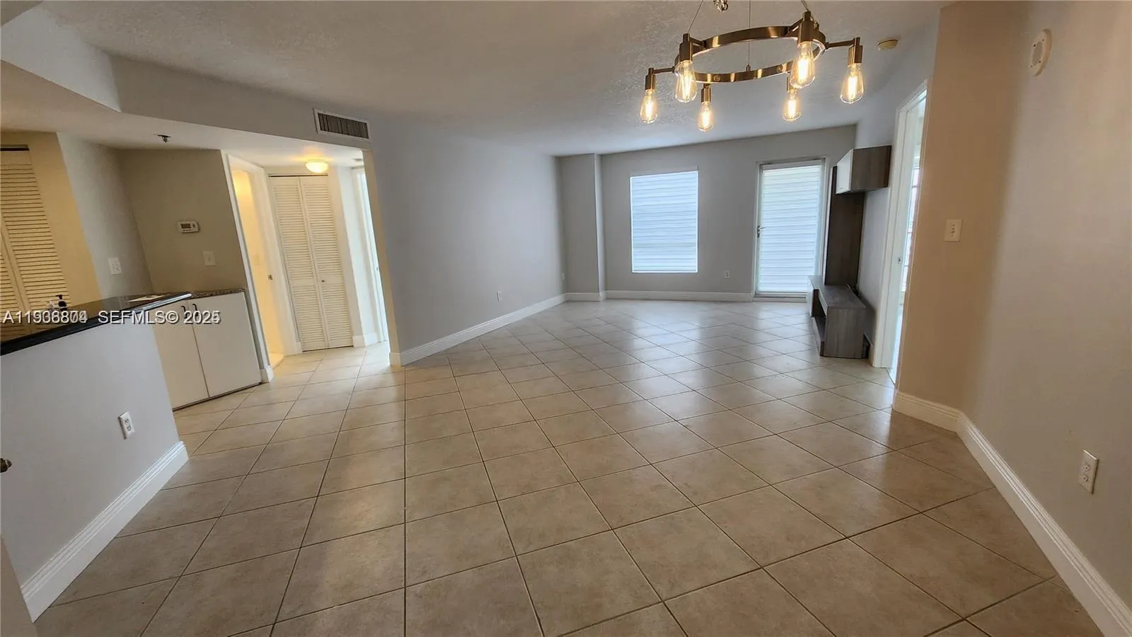 Miami, Florida 33145, 2 Bedrooms Bedrooms, ,2 BathroomsBathrooms,Residential Lease,For Rent,A11936804