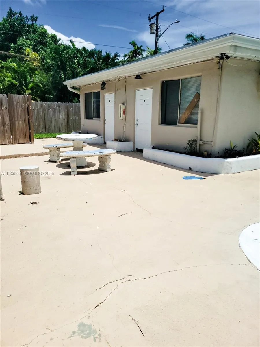 2019 Fletcher St 1-6, Hollywood, Florida 33020, Hollywood, Florida 33020, ,1 BathroomBathrooms,Residential Lease,For Rent,2019 Fletcher St 1-6, Hollywood, Florida 33020,A11936844