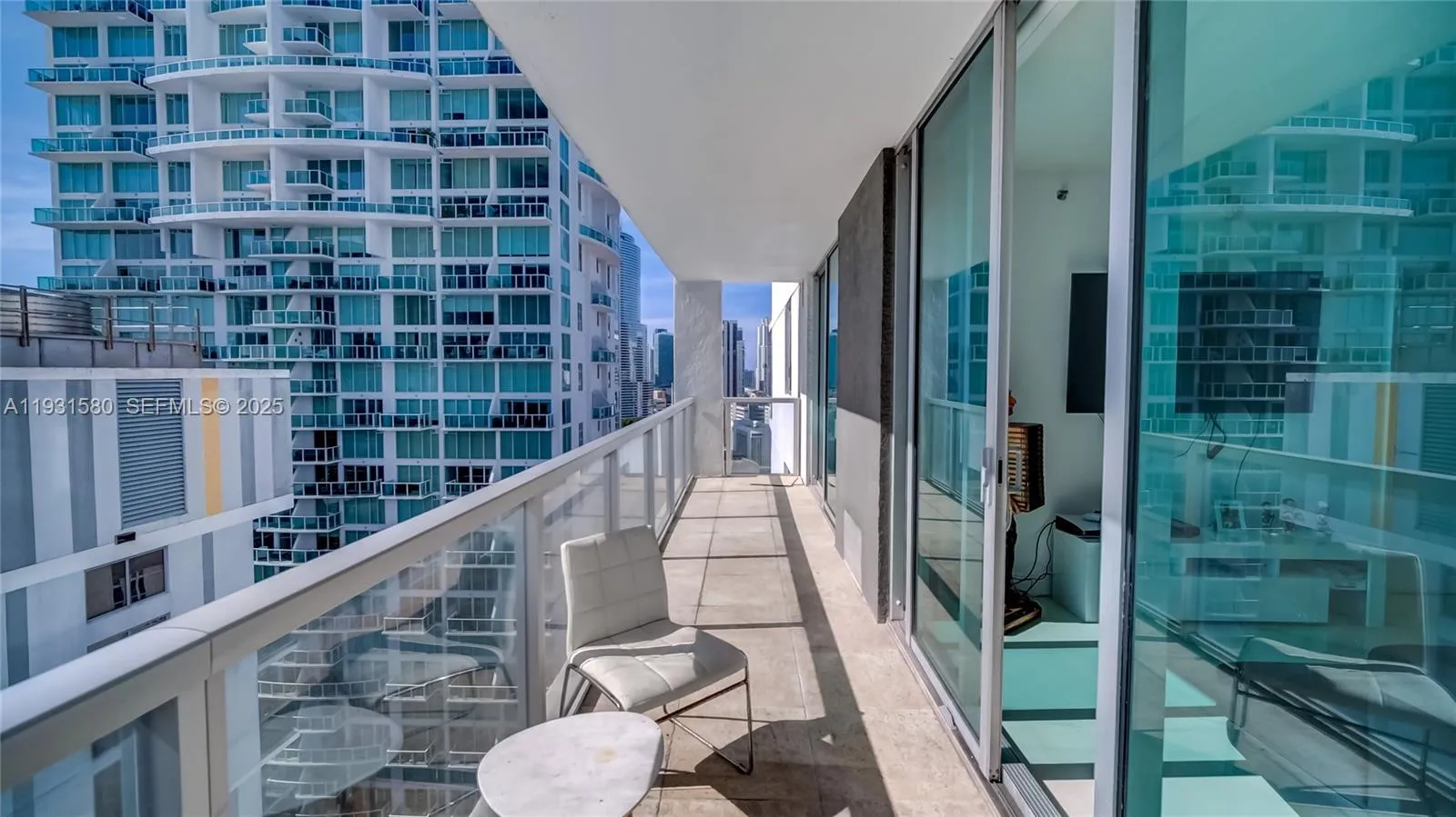 55 Se 6th St 2700, Miami, Florida 33131, Miami, Florida 33131, 1 Bedroom Bedrooms, ,1 BathroomBathrooms,Residential Lease,For Rent,55 Se 6th St 2700, Miami, Florida 33131,A11931580