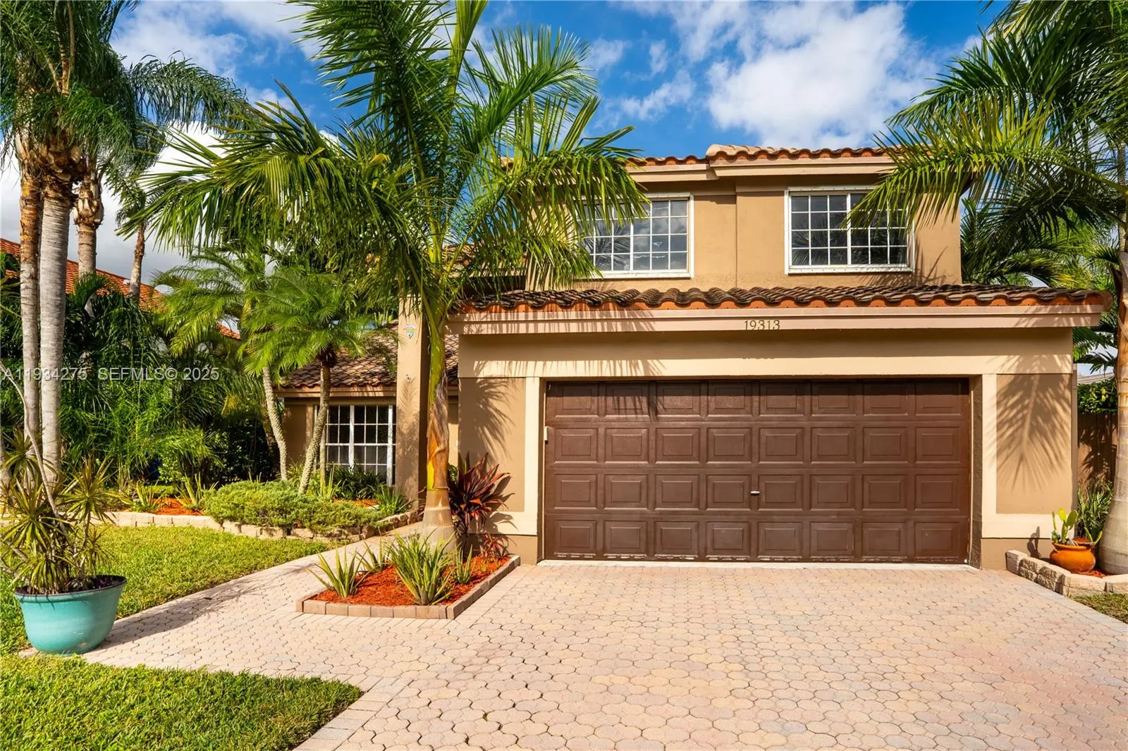 19313 Nw 11th St, Pembroke Pines, Florida 33029, Pembroke Pines, Florida 33029, 4 Bedrooms Bedrooms, ,3 BathroomsBathrooms,Residential,For Sale,19313 Nw 11th St, Pembroke Pines, Florida 33029,A11934275