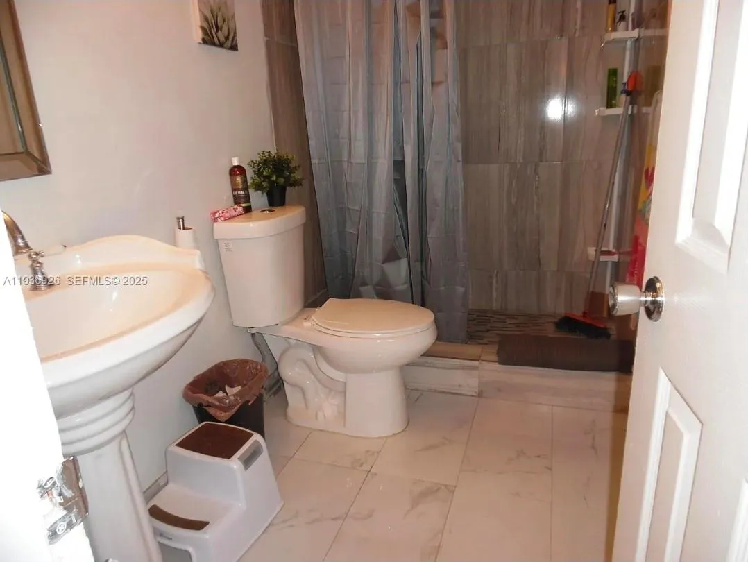 1540 Ne 191st St 145, Miami, Florida 33179, Miami, Florida 33179, 2 Bedrooms Bedrooms, ,2 BathroomsBathrooms,Residential,For Sale,1540 Ne 191st St 145, Miami, Florida 33179,A11936926