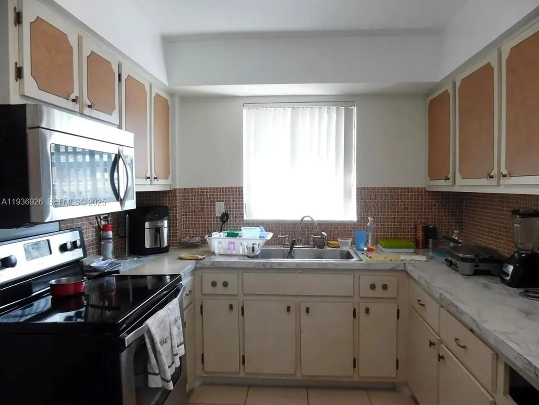 1540 Ne 191st St 145, Miami, Florida 33179, Miami, Florida 33179, 2 Bedrooms Bedrooms, ,2 BathroomsBathrooms,Residential,For Sale,1540 Ne 191st St 145, Miami, Florida 33179,A11936926