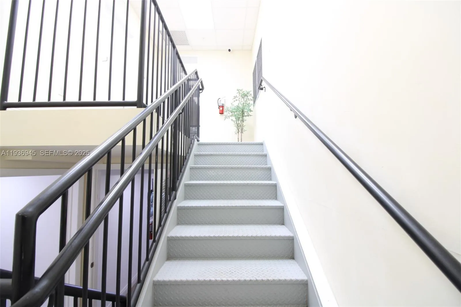 8217 Nw 30th Ter, Doral, Florida 33122, Doral, Florida 33122, ,Commercial Lease,For Rent,8217 Nw 30th Ter, Doral, Florida 33122,A11936945