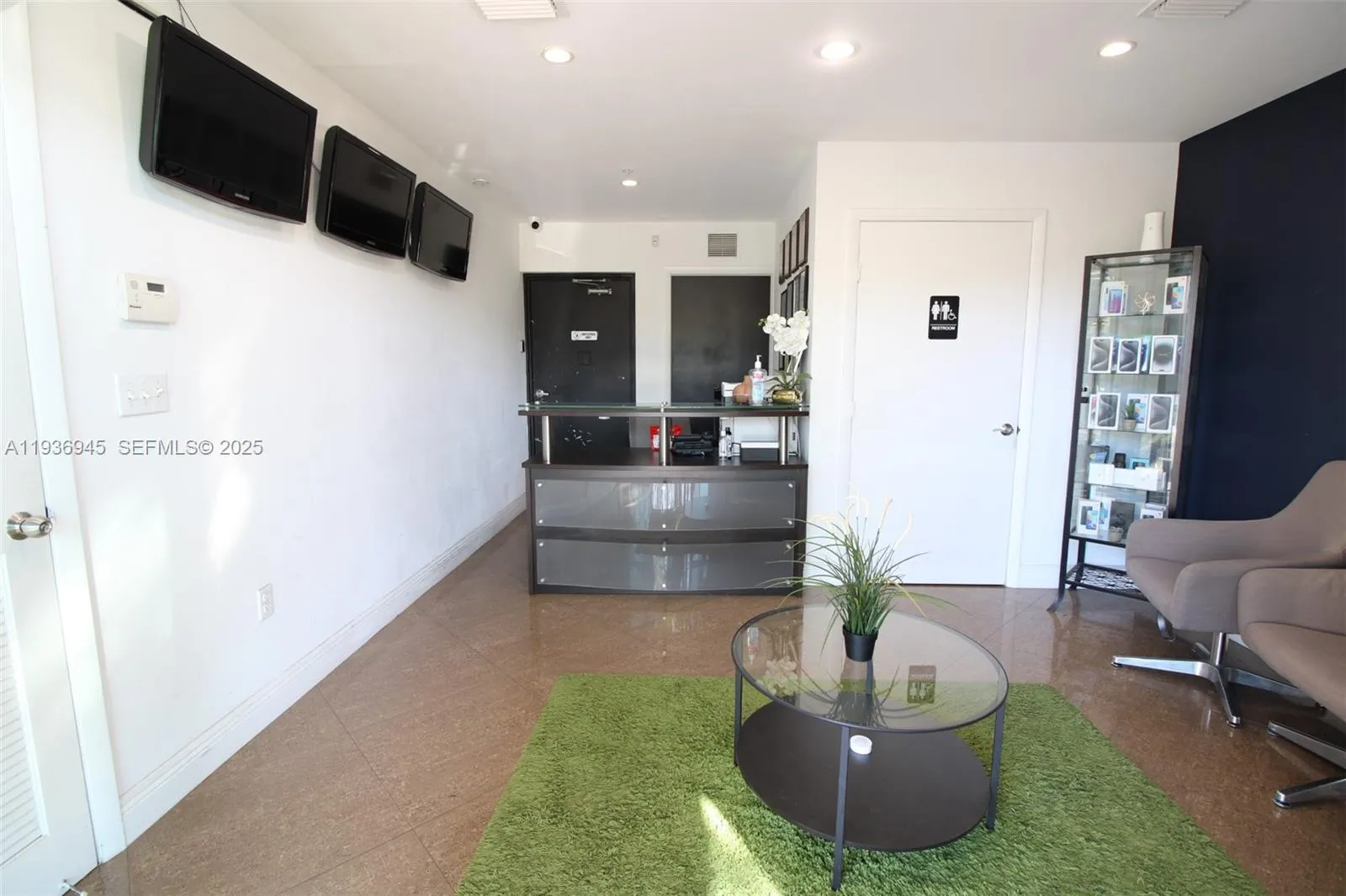 8217 Nw 30th Ter, Doral, Florida 33122, Doral, Florida 33122, ,Commercial Lease,For Rent,8217 Nw 30th Ter, Doral, Florida 33122,A11936945