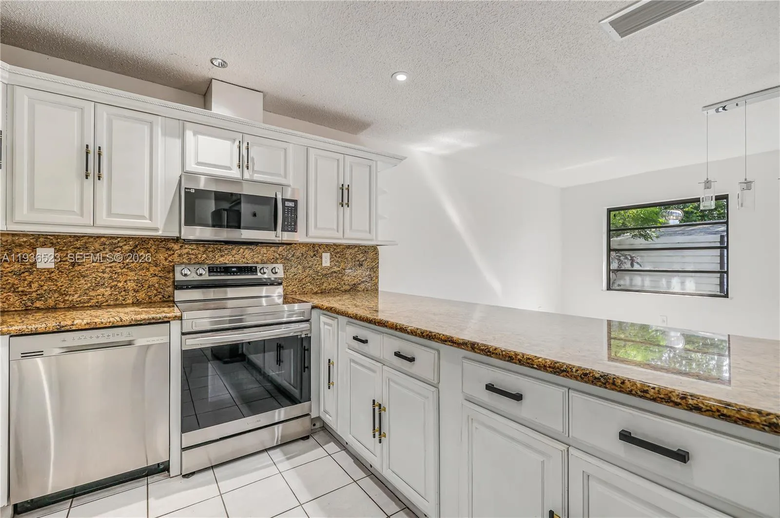 13238 Nw 8th Ter, Miami, Florida 33182, Miami, Florida 33182, 4 Bedrooms Bedrooms, ,2 BathroomsBathrooms,Residential,For Sale,13238 Nw 8th Ter, Miami, Florida 33182,A11936523