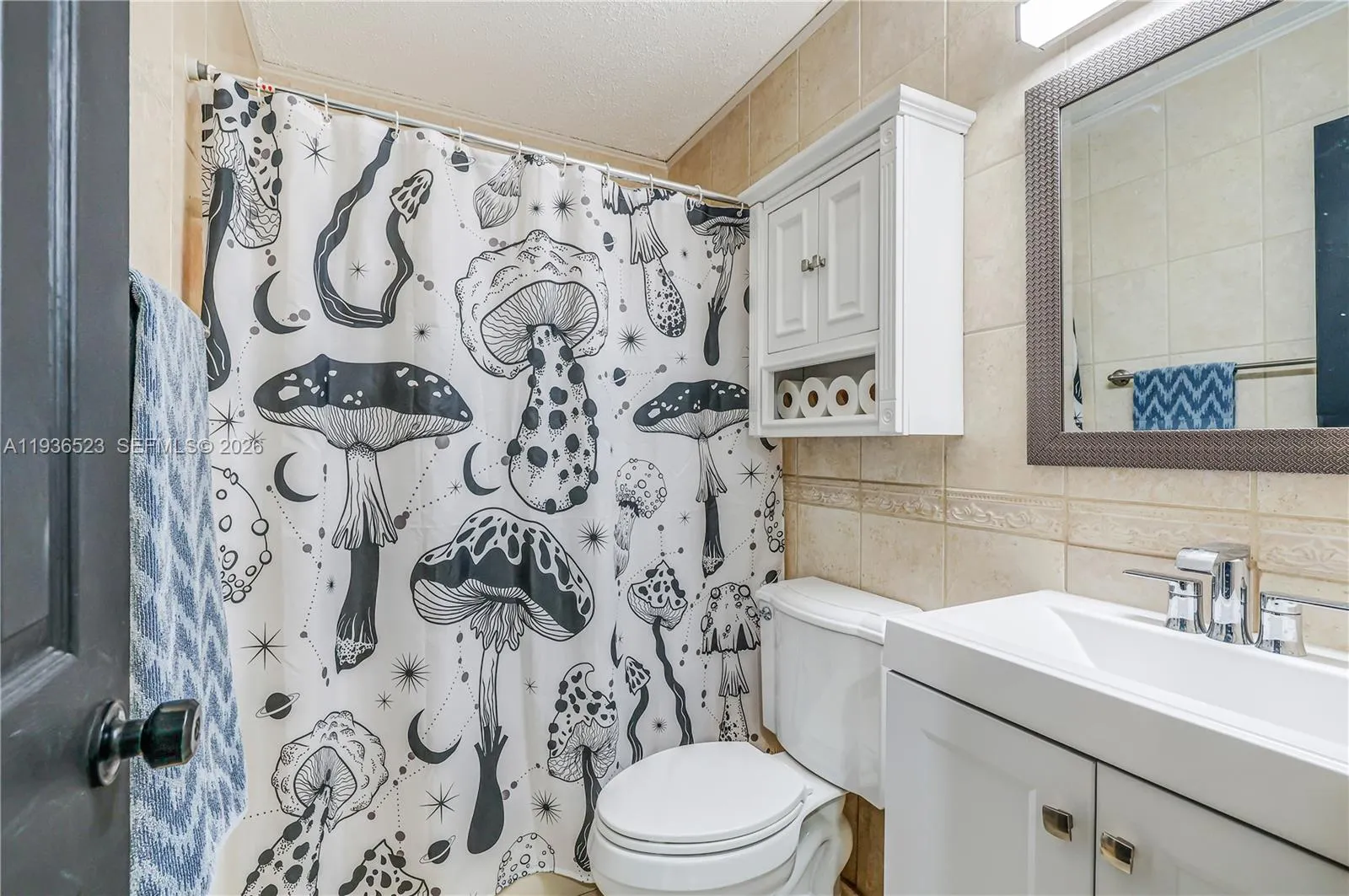 2nd Bathroom