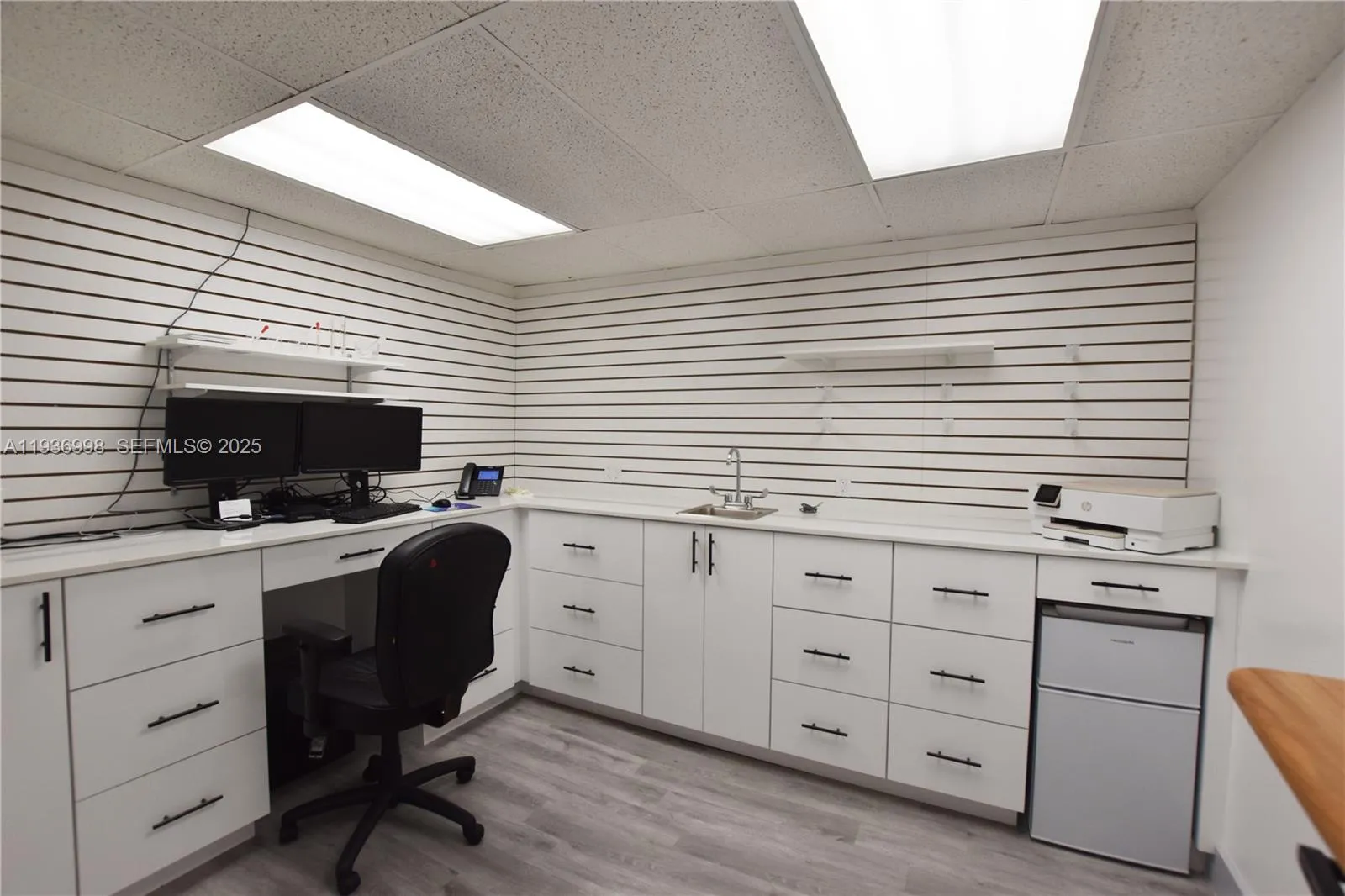 3911 Hollywood Blvd 106, Hollywood, Florida 33021, Hollywood, Florida 33021, ,Commercial Lease,For Rent,3911 Hollywood Blvd 106, Hollywood, Florida 33021,A11936998