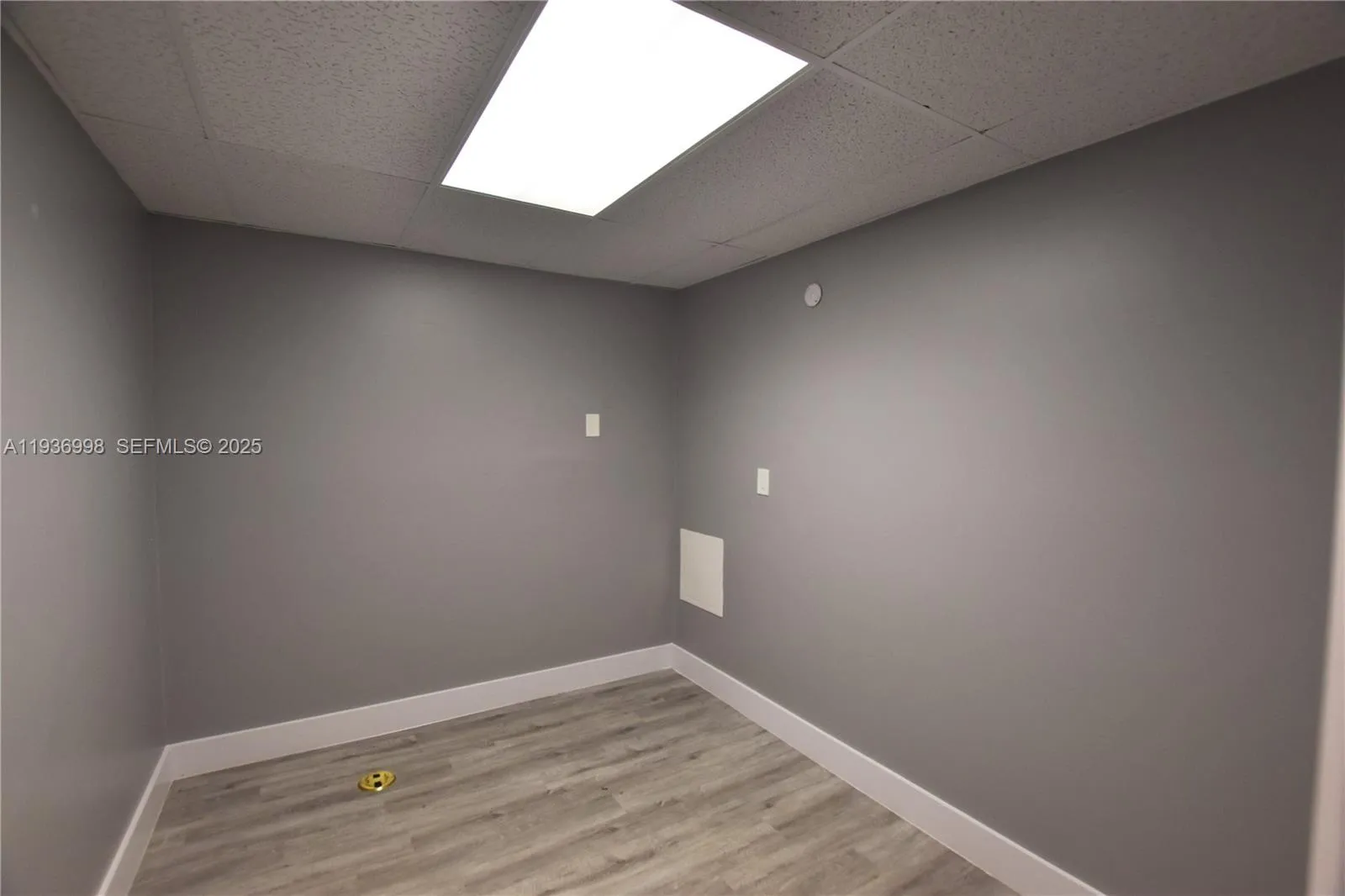 3911 Hollywood Blvd 106, Hollywood, Florida 33021, Hollywood, Florida 33021, ,Commercial Lease,For Rent,3911 Hollywood Blvd 106, Hollywood, Florida 33021,A11936998