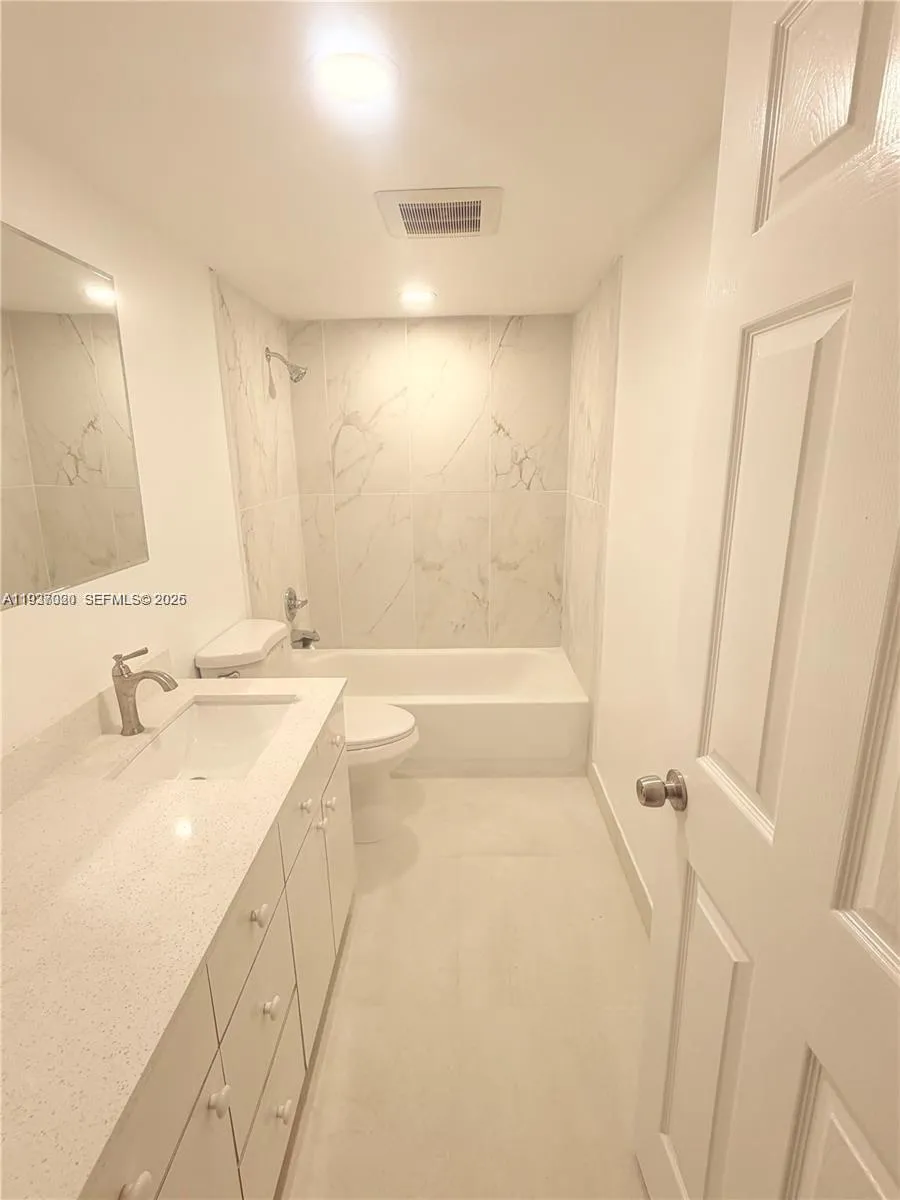 7208 Fairway Dr I20, Miami Lakes, Florida 33014, Miami Lakes, Florida 33014, 2 Bedrooms Bedrooms, ,1 BathroomBathrooms,Residential,For Sale,7208 Fairway Dr I20, Miami Lakes, Florida 33014,A11937020