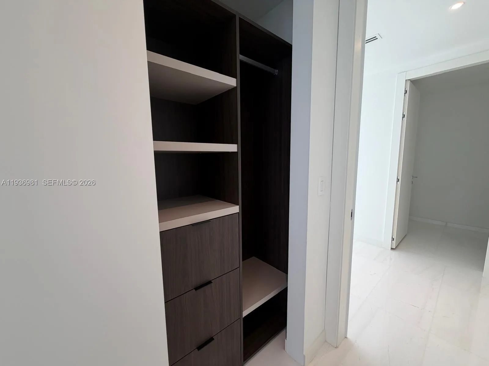300 Biscayne Blvd Way 3201, Miami, Florida 33130, Miami, Florida 33130, 5 Bedrooms Bedrooms, ,5 BathroomsBathrooms,Residential Lease,For Rent,300 Biscayne Blvd Way 3201, Miami, Florida 33130,A11936981