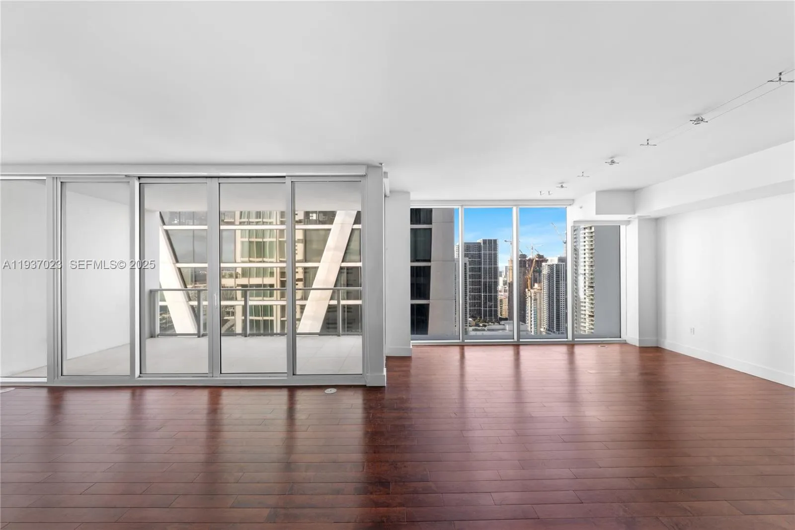 1040 Biscayne Blvd 4108, Miami, Florida 33132, Miami, Florida 33132, 1 Bedroom Bedrooms, ,1 BathroomBathrooms,Residential,For Sale,1040 Biscayne Blvd 4108, Miami, Florida 33132,A11937023