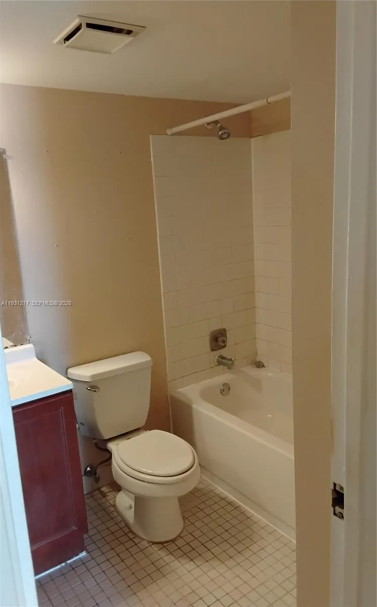5901 Washington St 251, Hollywood, Florida 33023, Hollywood, Florida 33023, 1 Bedroom Bedrooms, ,1 BathroomBathrooms,Residential,For Sale,5901 Washington St 251, Hollywood, Florida 33023,A11931217