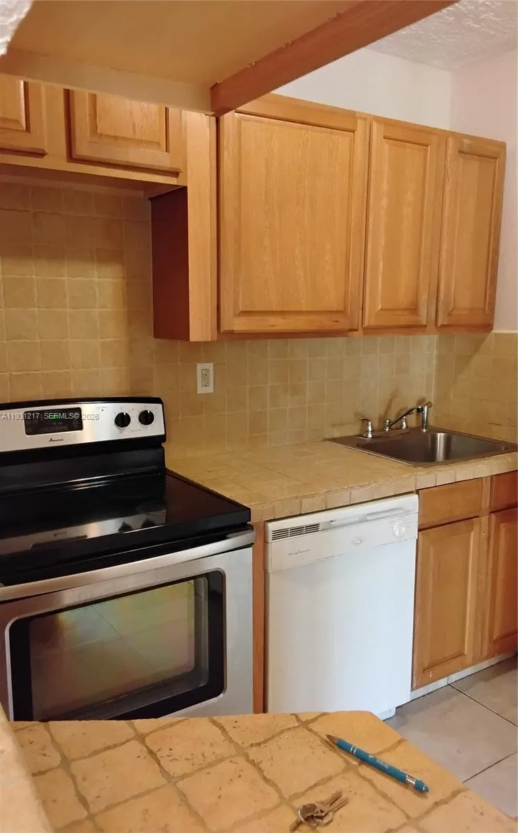 5901 Washington St 251, Hollywood, Florida 33023, Hollywood, Florida 33023, 1 Bedroom Bedrooms, ,1 BathroomBathrooms,Residential,For Sale,5901 Washington St 251, Hollywood, Florida 33023,A11931217