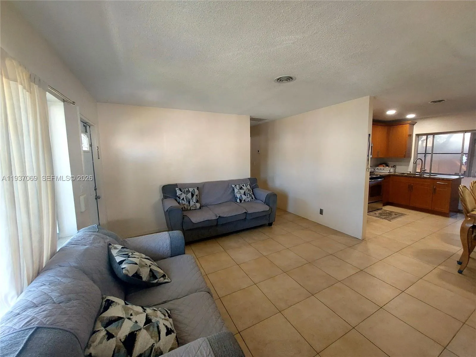 4571 Nw 19th Way, Tamarac, Florida 33309, Tamarac, Florida 33309, 2 Bedrooms Bedrooms, 6 Rooms Rooms,2 BathroomsBathrooms,Residential,For Sale,4571 Nw 19th Way, Tamarac, Florida 33309,A11937069