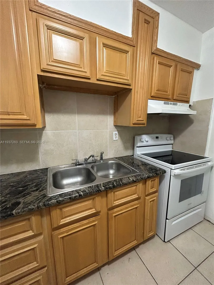 1220 Ne 110th Ter B, Miami, Florida 33161, Miami, Florida 33161, 2 Bedrooms Bedrooms, ,1 BathroomBathrooms,Residential Lease,For Rent,1220 Ne 110th Ter B, Miami, Florida 33161,A11937283