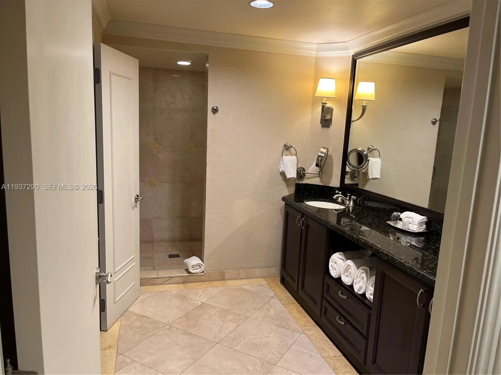 601 N Ft Lauderdale Beach Blvd 912, Fort Lauderdal, Fort Lauderdale, Florida 33304, 1 Bedroom Bedrooms, ,1 BathroomBathrooms,Residential,For Sale,601 N Ft Lauderdale Beach Blvd 912, Fort Lauderdal,A11937290