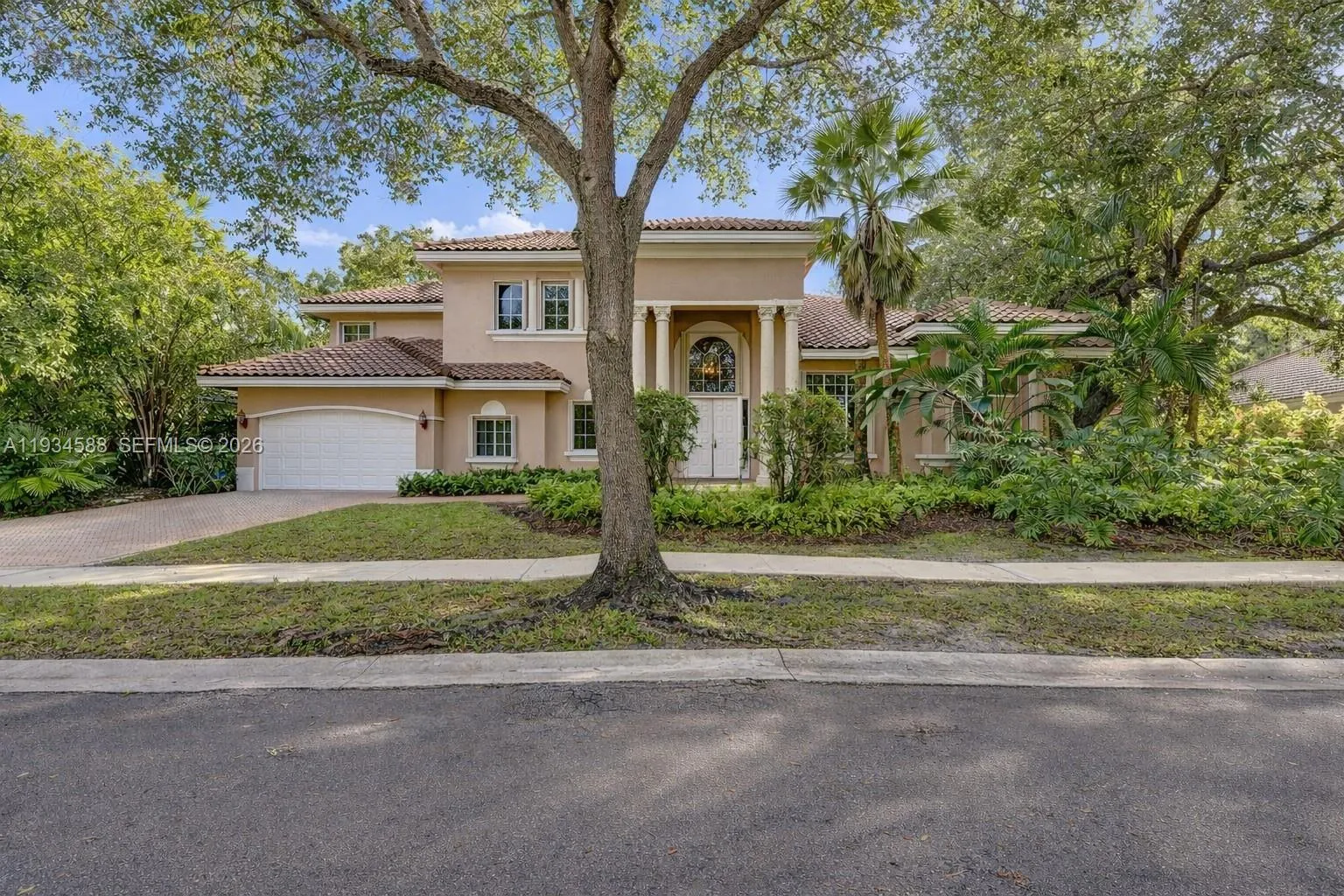 5724 Oakmont Ave, Hollywood, Florida 33312, Hollywood, Florida 33312, 5 Bedrooms Bedrooms, ,4 BathroomsBathrooms,Residential,For Sale,5724 Oakmont Ave, Hollywood, Florida 33312,A11934588