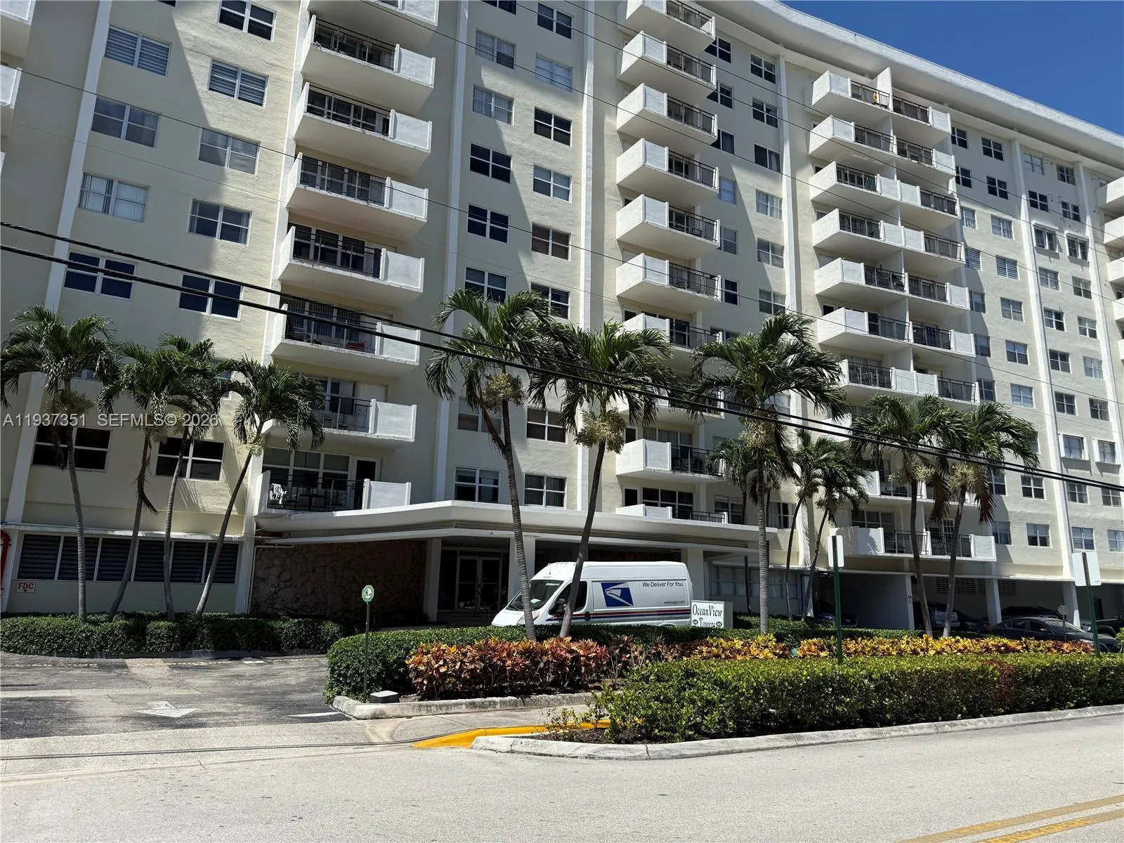 401 Golden Isles Dr 202, Hallandale Beach, Florida, Hallandale Beach, Florida 33009, 2 Bedrooms Bedrooms, ,2 BathroomsBathrooms,Residential Lease,For Rent,401 Golden Isles Dr 202, Hallandale Beach, Florida,A11937351