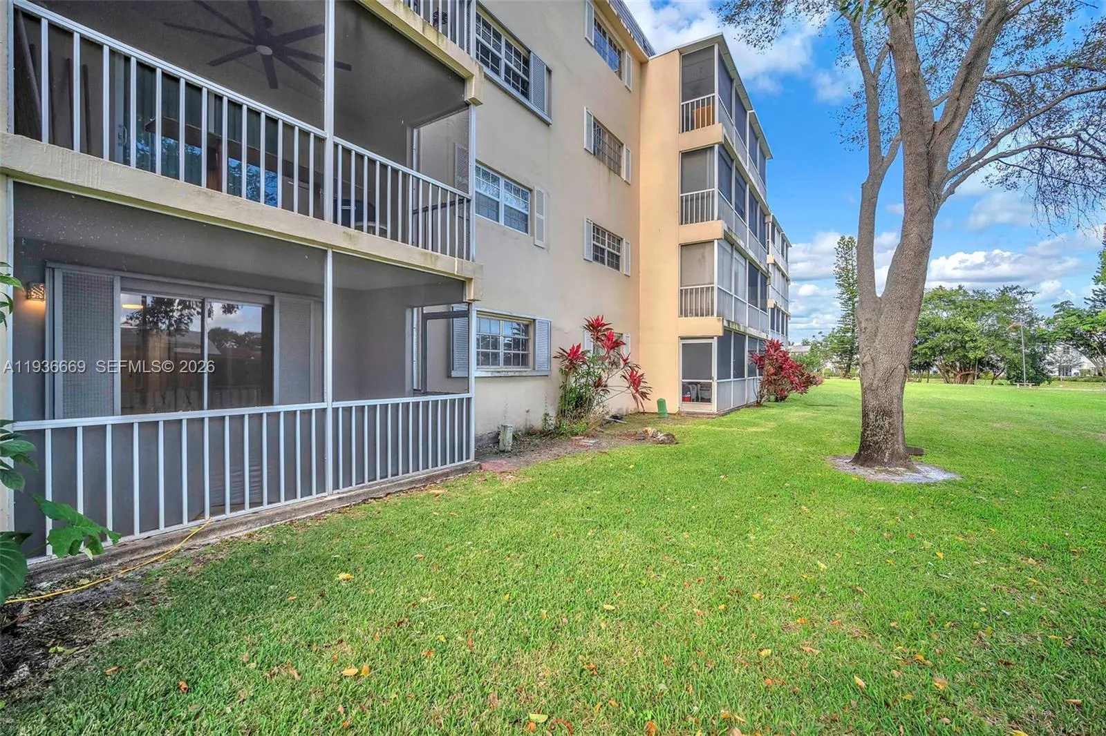 3475 Broken Woods Dr 106, Coral Springs, Florida 3, Coral Springs, Florida 33065, 1 Bedroom Bedrooms, ,1 BathroomBathrooms,Residential,For Sale,3475 Broken Woods Dr 106, Coral Springs, Florida 3,A11936669