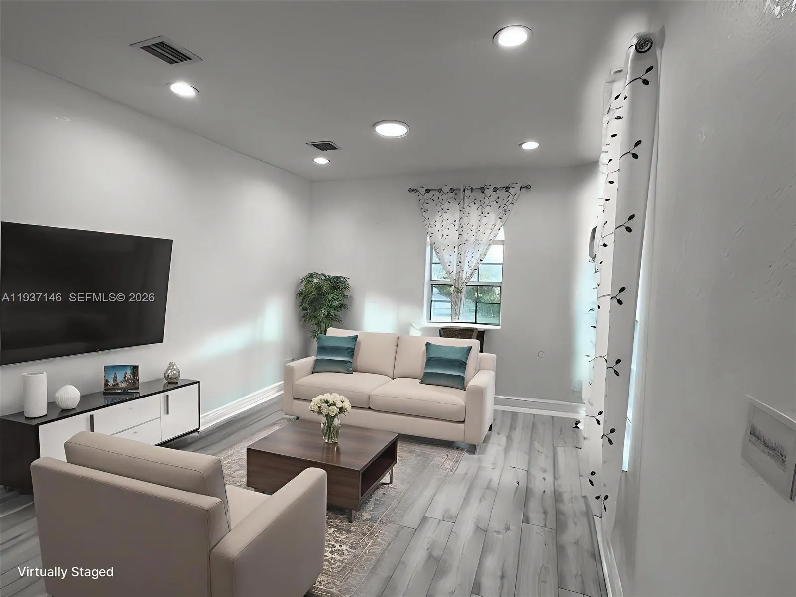 Loft\r\nVirtual staged