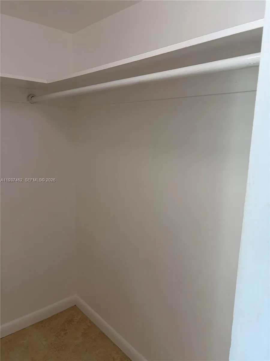 Walking Closet Master