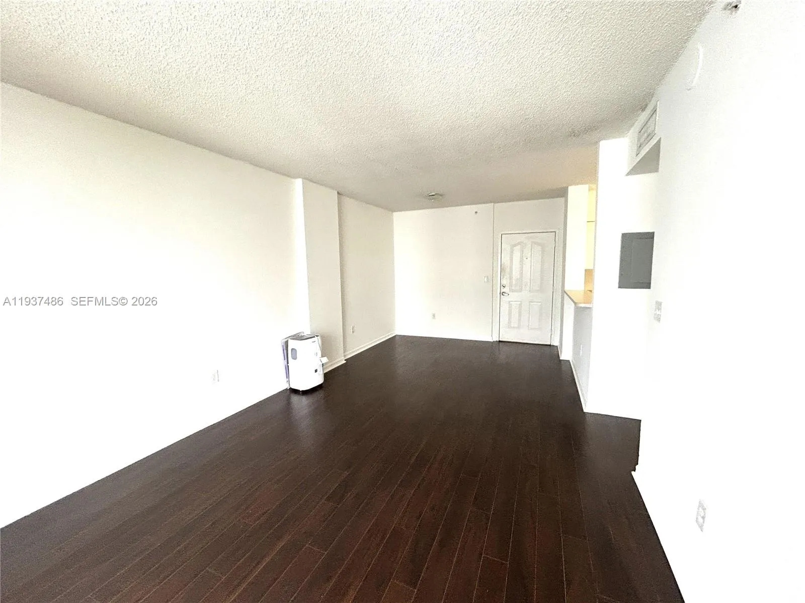 5091 Nw 7th St Ph-10, Miami, Florida 33126, Miami, Florida 33126, 2 Bedrooms Bedrooms, ,2 BathroomsBathrooms,Residential Lease,For Rent,5091 Nw 7th St Ph-10, Miami, Florida 33126,A11937486