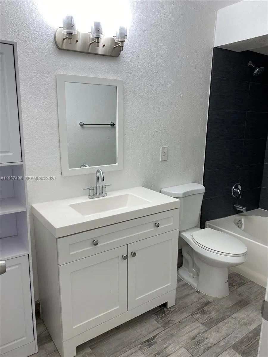 15560 Sw 104th Ter 619, Miami, Florida 33196, Miami, Florida 33196, 1 Bedroom Bedrooms, ,1 BathroomBathrooms,Residential Lease,For Rent,15560 Sw 104th Ter 619, Miami, Florida 33196,A11937498