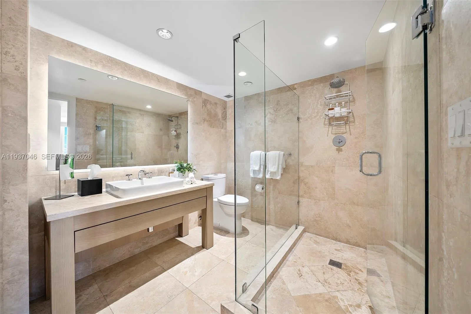 102 24th St 1207, Miami Beach, Florida 33139, Miami Beach, Florida 33139, 3 Bedrooms Bedrooms, ,3 BathroomsBathrooms,Residential Lease,For Rent,102 24th St 1207, Miami Beach, Florida 33139,A11937046