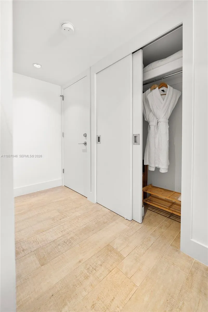 102 24th St 1207, Miami Beach, Florida 33139, Miami Beach, Florida 33139, 3 Bedrooms Bedrooms, ,3 BathroomsBathrooms,Residential Lease,For Rent,102 24th St 1207, Miami Beach, Florida 33139,A11937046