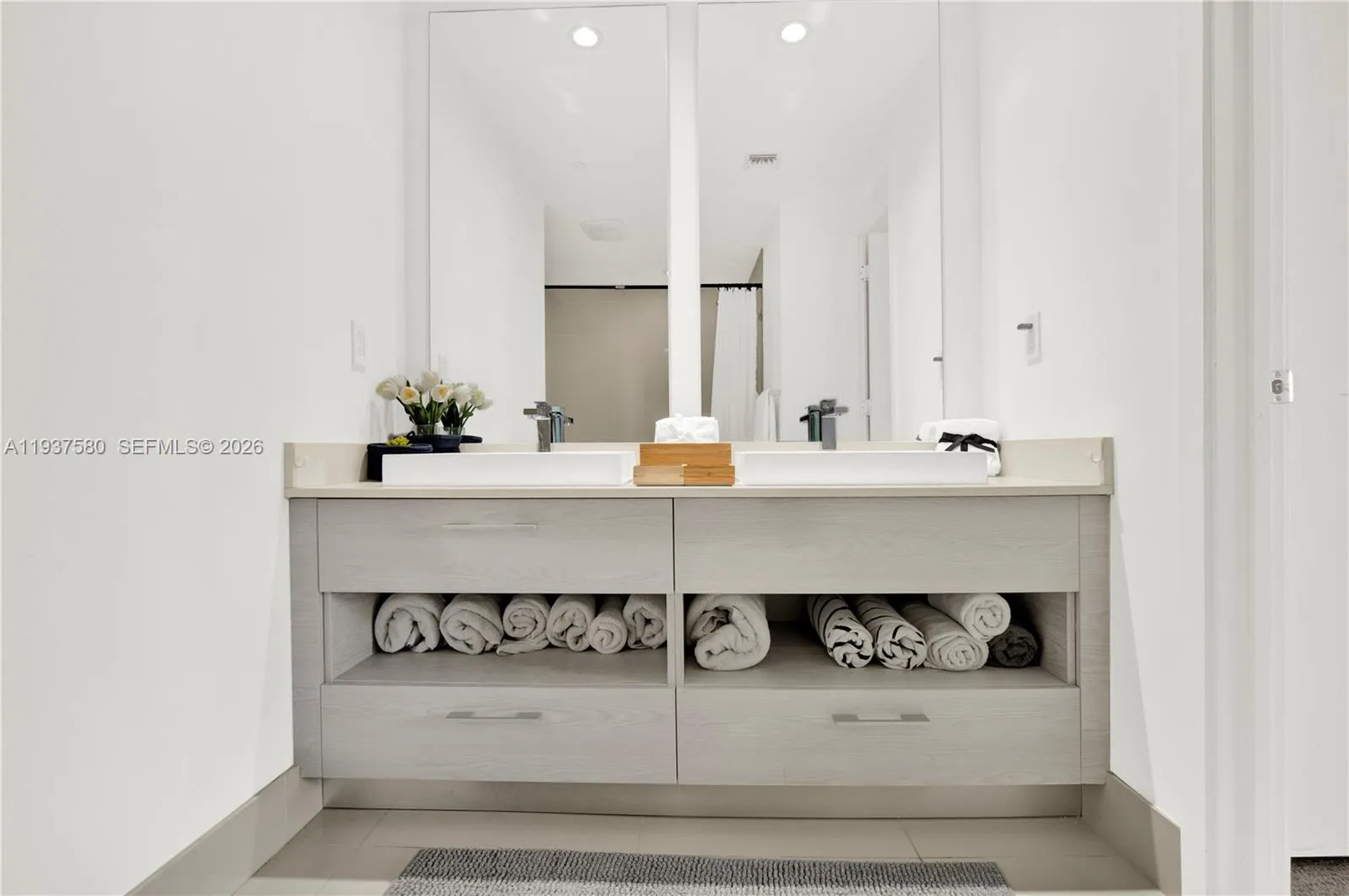 45 Sw 9th St 1609, Miami, Florida 33130, Miami, Florida 33130, 1 Bedroom Bedrooms, ,1 BathroomBathrooms,Residential,For Sale,45 Sw 9th St 1609, Miami, Florida 33130,A11937580