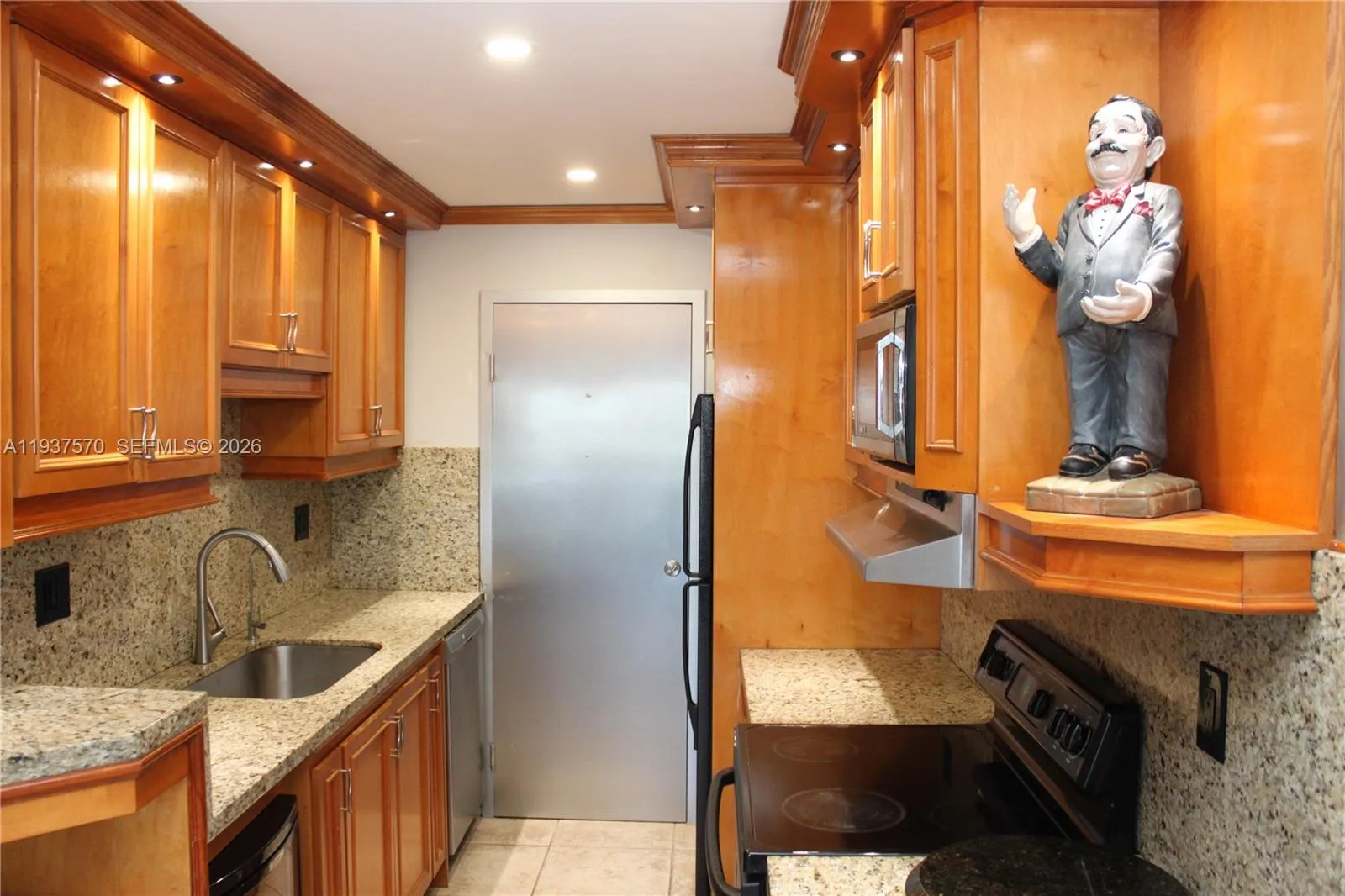 900 Ne 18th Ave 801, Fort Lauderdale, Florida 3330, Fort Lauderdale, Florida 33304, 2 Bedrooms Bedrooms, 4 Rooms Rooms,1 BathroomBathrooms,Residential,For Sale,900 Ne 18th Ave 801, Fort Lauderdale, Florida 3330,A11937570