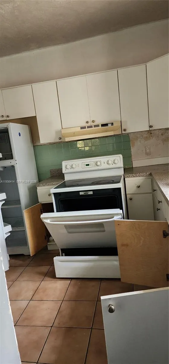 5428 Nw 13th Ave, Miami, Florida 33142, Miami, Florida 33142, ,Residential Income,For Sale,5428 Nw 13th Ave, Miami, Florida 33142,A11936414