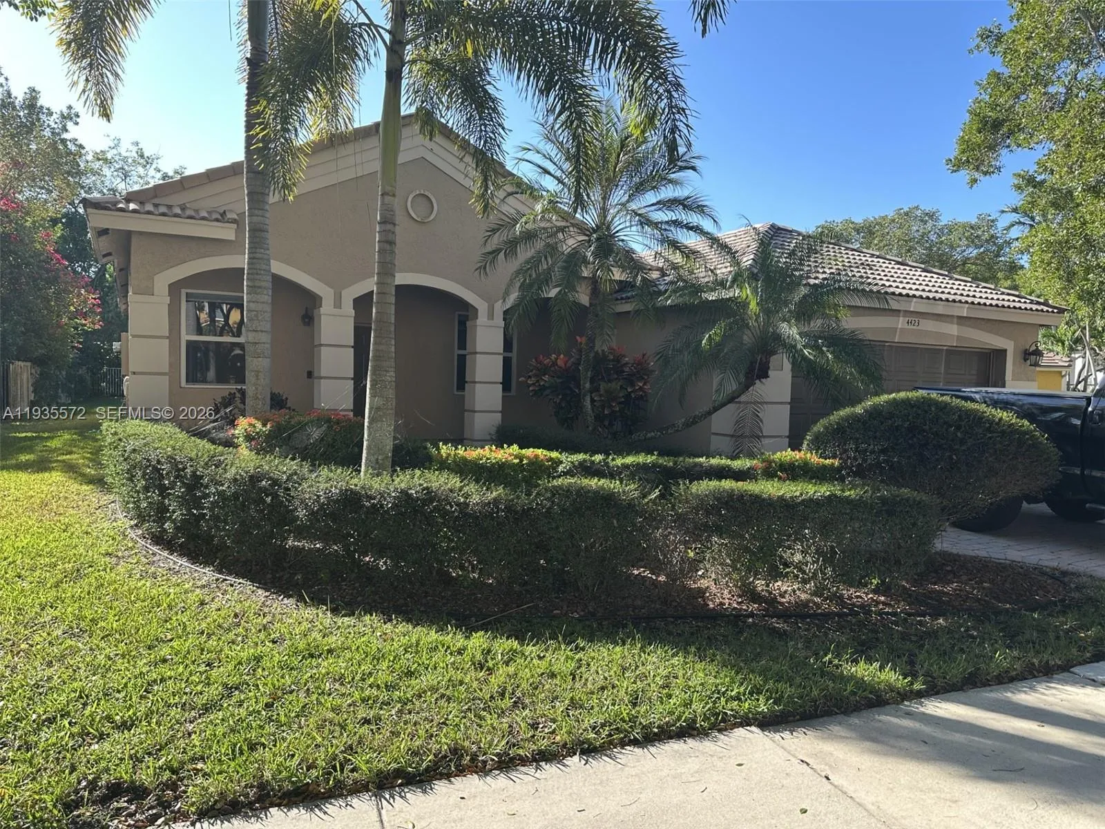Weston, Florida 33331, 4 Bedrooms Bedrooms, ,2 BathroomsBathrooms,Residential,For Sale,A11935572