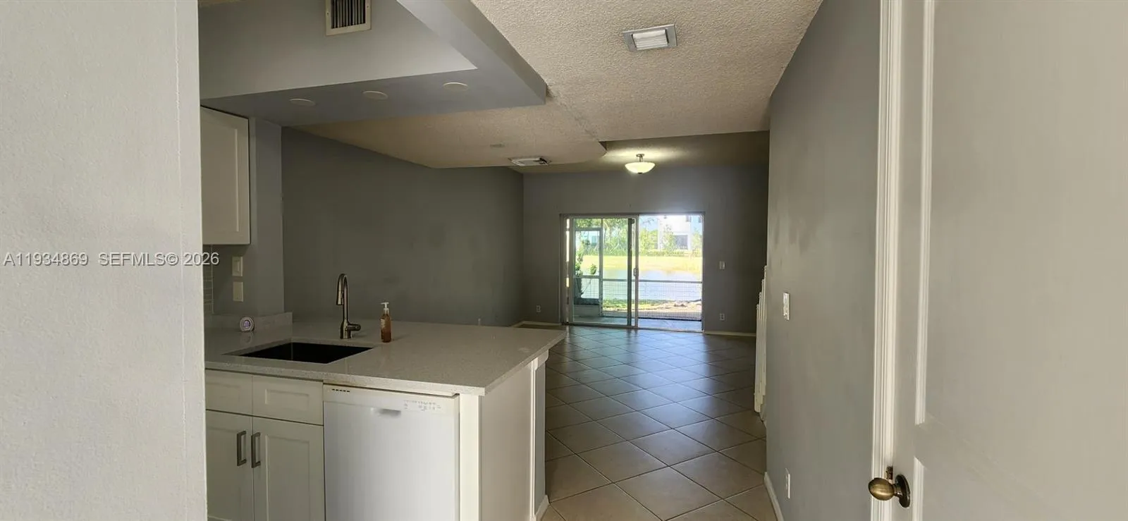 211 Mallory Ct 211, Weston, Florida 33326, Weston, Florida 33326, 2 Bedrooms Bedrooms, ,1 BathroomBathrooms,Residential Lease,For Rent,211 Mallory Ct 211, Weston, Florida 33326,A11934869