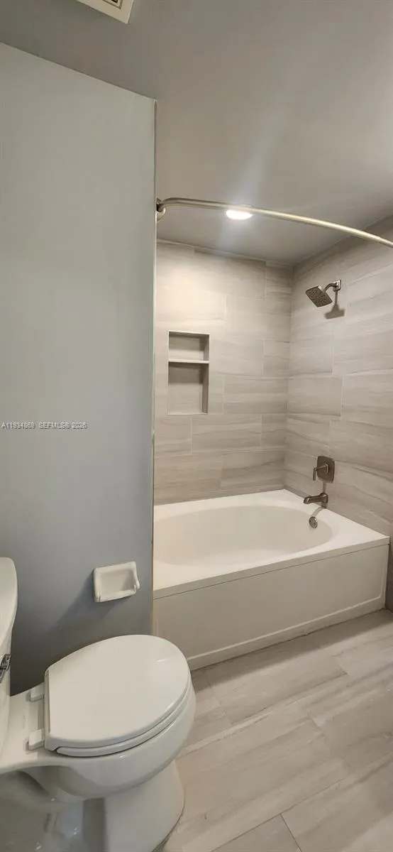 211 Mallory Ct 211, Weston, Florida 33326, Weston, Florida 33326, 2 Bedrooms Bedrooms, ,1 BathroomBathrooms,Residential Lease,For Rent,211 Mallory Ct 211, Weston, Florida 33326,A11934869