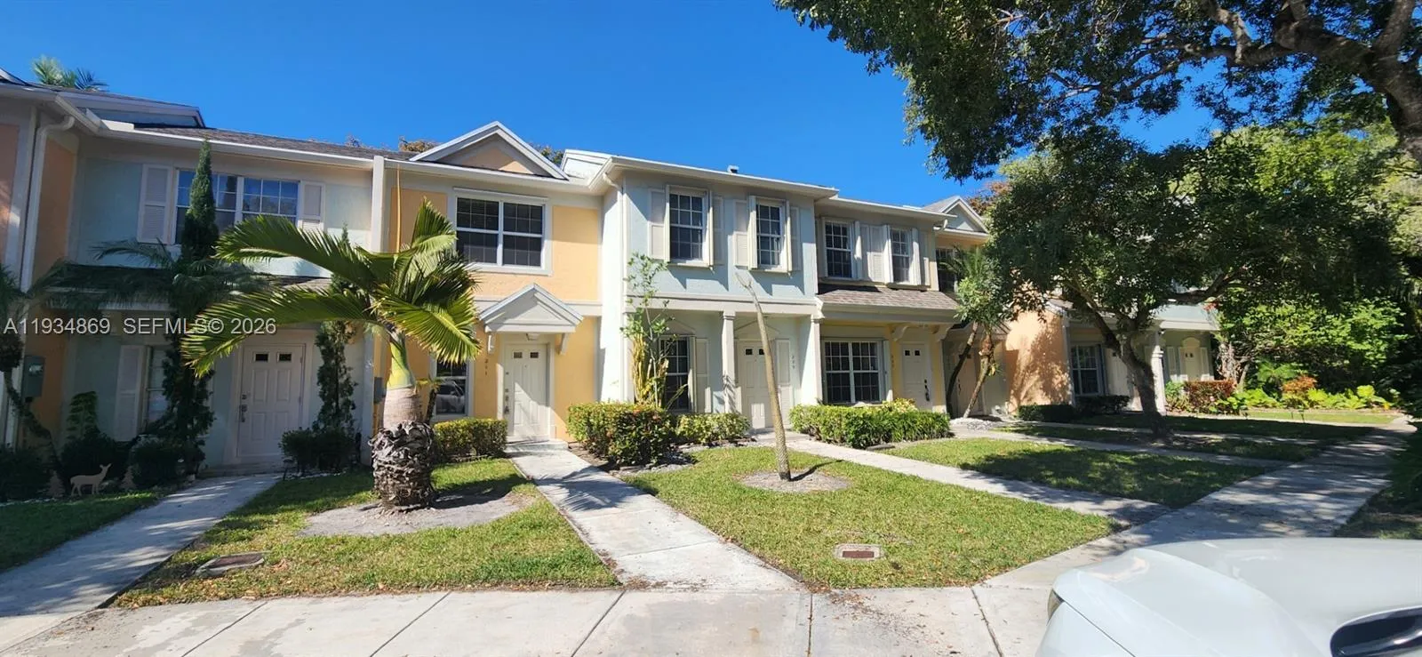 211 Mallory Ct 211, Weston, Florida 33326, Weston, Florida 33326, 2 Bedrooms Bedrooms, ,1 BathroomBathrooms,Residential Lease,For Rent,211 Mallory Ct 211, Weston, Florida 33326,A11934869