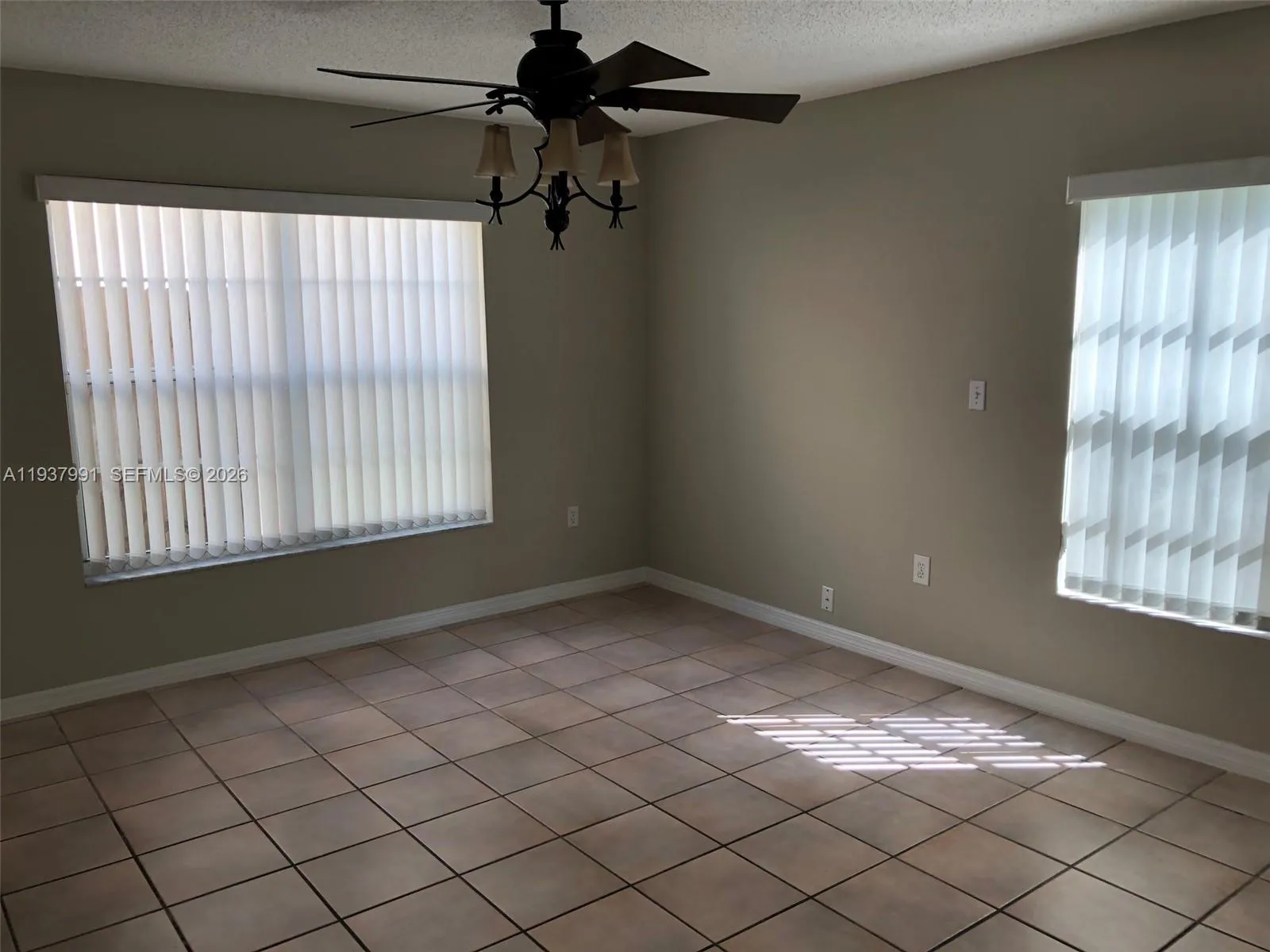 11274 Sw 64 Ln, Miami, Florida 33173, Miami, Florida 33173, 4 Bedrooms Bedrooms, ,2 BathroomsBathrooms,Residential,For Sale,11274 Sw 64 Ln, Miami, Florida 33173,A11937991