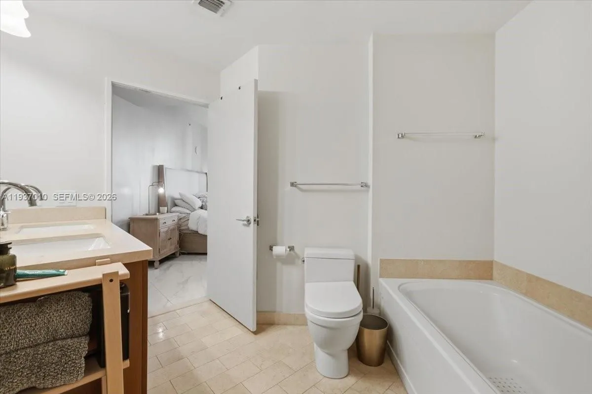 1111 Sw 1st Ave 2420-n, Miami, Florida 33130, Miami, Florida 33130, 2 Bedrooms Bedrooms, ,2 BathroomsBathrooms,Residential,For Sale,1111 Sw 1st Ave 2420-n, Miami, Florida 33130,A11937010