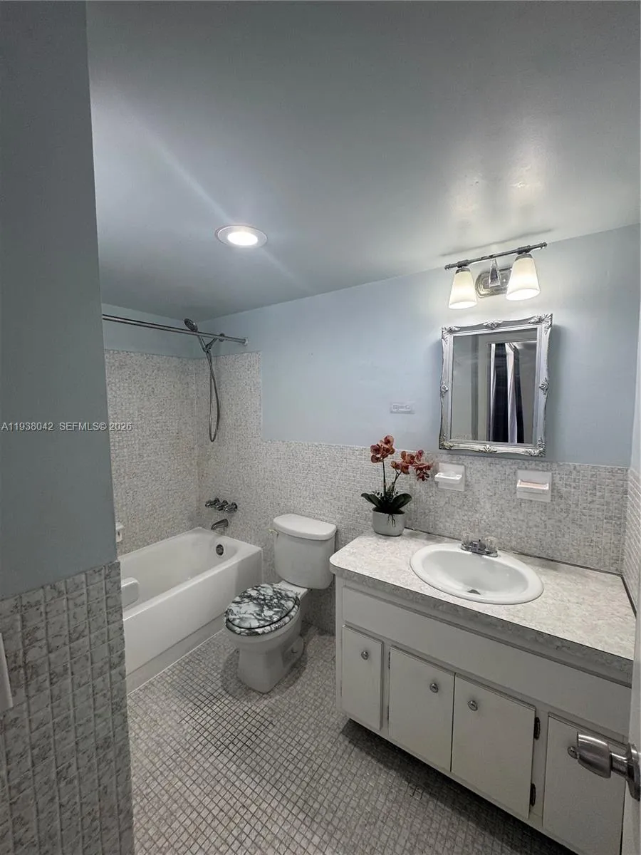 1475 Ne 125th Ter 511b, North Miami, Florida 33161, North Miami, Florida 33161, 1 Bedroom Bedrooms, ,1 BathroomBathrooms,Residential,For Sale,1475 Ne 125th Ter 511b, North Miami, Florida 33161,A11938042
